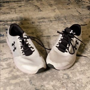 Under Armour Surge Men’s Running Shoes